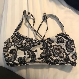 Lululemon sports bra